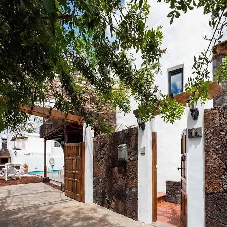 Belvilla By Oyo Aloe Villa Puerto del Carmen (Lanzarote)
